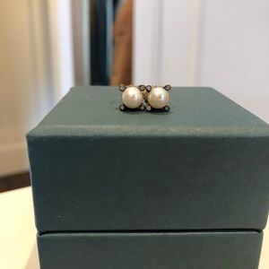David Yurman pearl earrings with diamonds